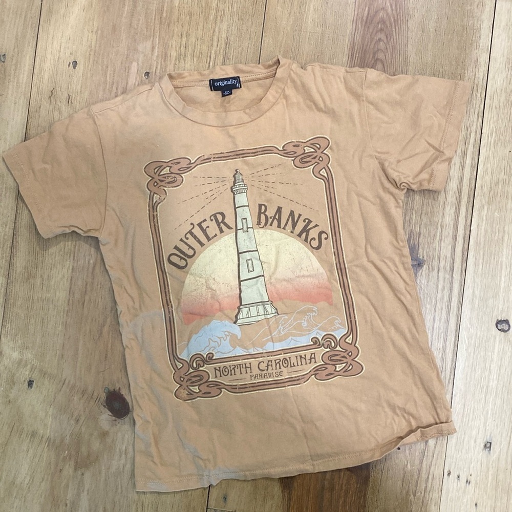 Outer banks 🏝️ lighthouse tee top teen tween
